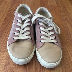 Women’s canvas Taos Plim Soul sneakers in tan/mauve/lavender multi size 9.5